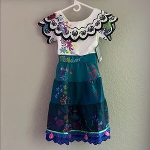 Disney’s Encanto Mirabel Dress/Costume with accessories size child 5/6